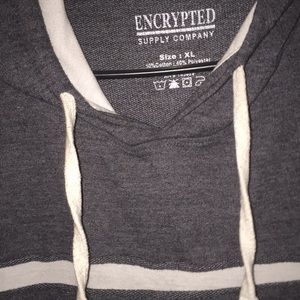 Short sleeve pullover w/ rips